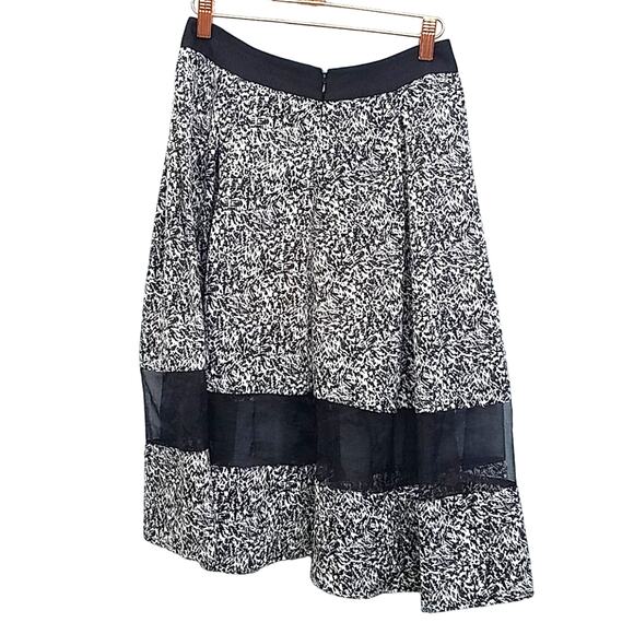 Express | Black & White A-line Mid-length Skirt - Picture 2 of 6